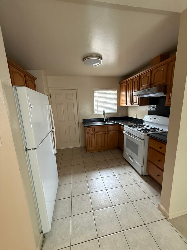 Building Photo - 40 Talmadge Ave