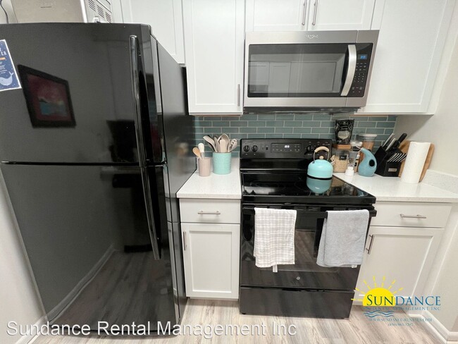 Foto del edificio - 3 br, 2 bath House - 611 Colonial Drive #8