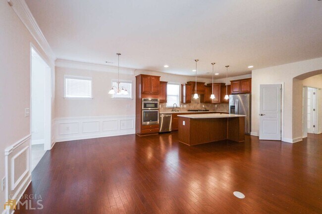 Building Photo - 717 Firefly Ct