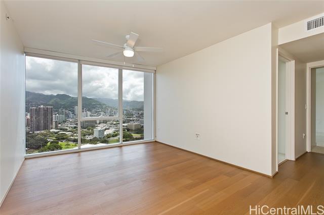 Foto del edificio - 888 Kapiolani Blvd