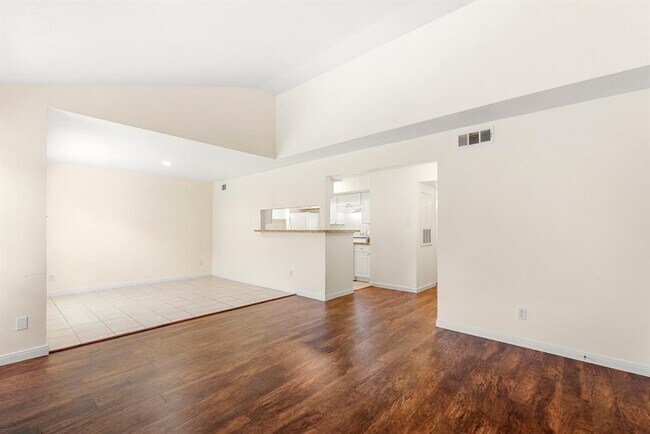 Foto del edificio - 7200 W T C Jester Blvd