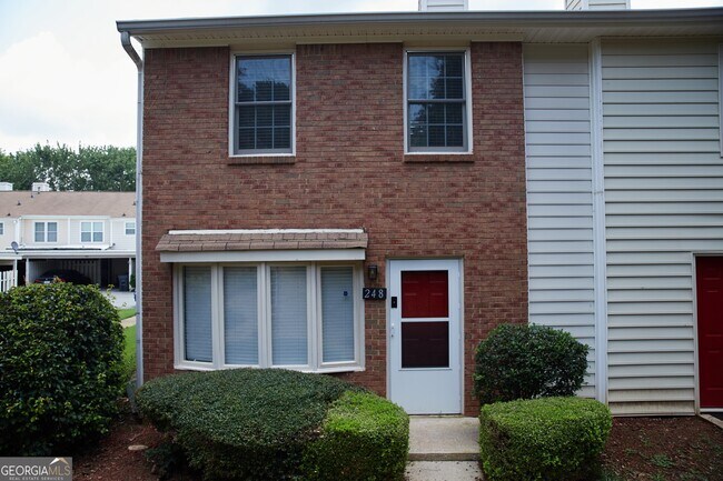 Foto del edificio - 248 Mill Creek Pl