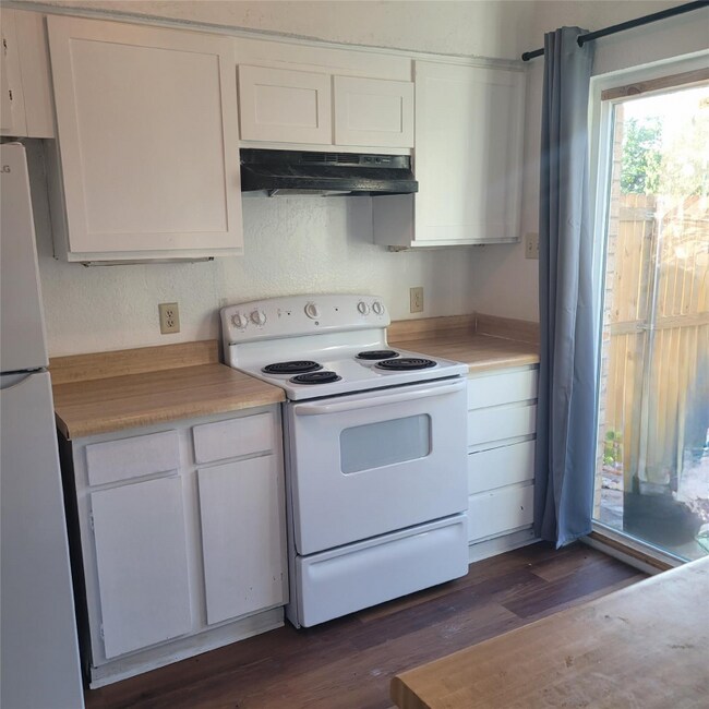 Foto del edificio - 2901-2 Sappington Pl