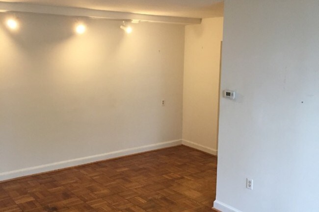 main room view 3 - 3829 Davis Pl NW
