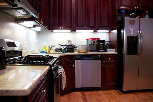 Foto del edificio - 1089 Beacon St