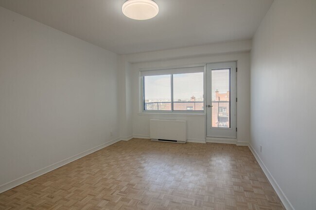 Photo du bâtiment - 4555 Av. Bonavista