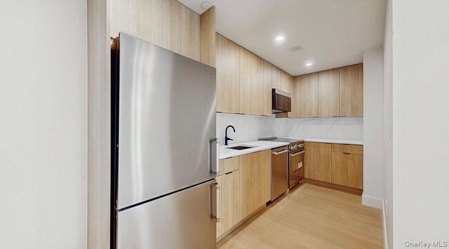 Foto del edificio - 32-57 38th St