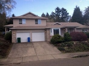 Building Photo - 2559-2561 Moon Mountain Dr