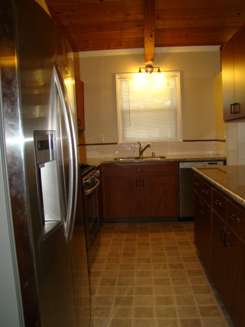 Building Photo - 606 Millich Dr