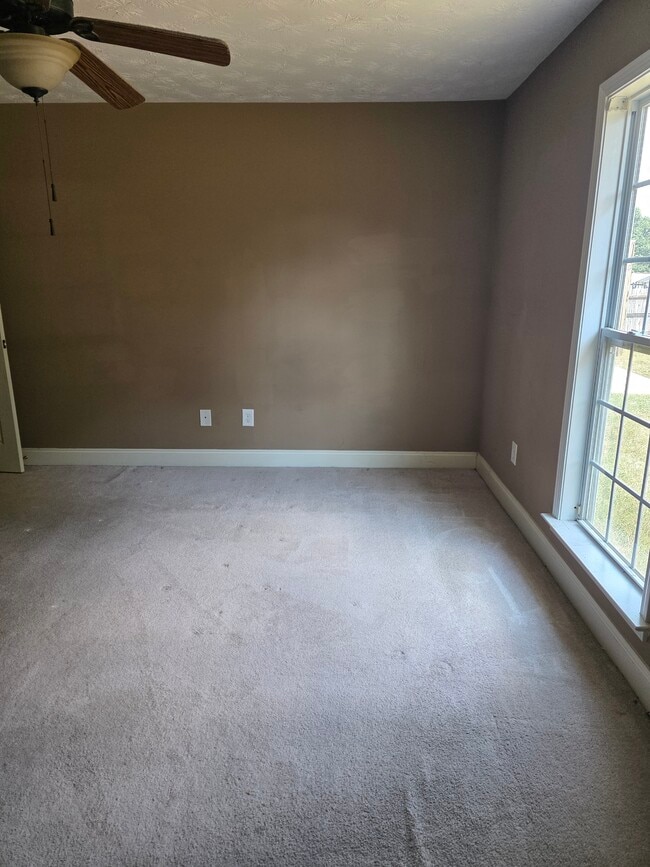 Building Photo - Phenix City Location