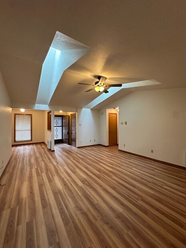 Foto del edificio - Updated SW Bend Home with Large Backyard!