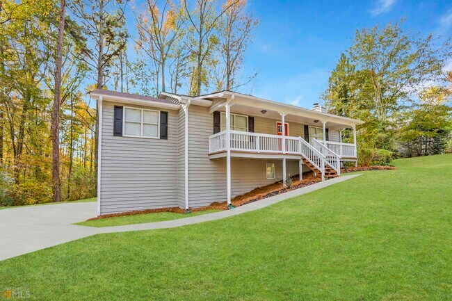 Foto del edificio - 144 Quail Hollow Dr