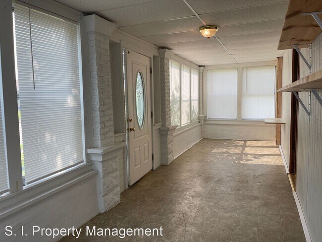 Building Photo - 2 br, 1 bath House - 1311 N. State