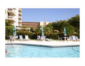 Foto del edificio - 400 NE 12th Ave