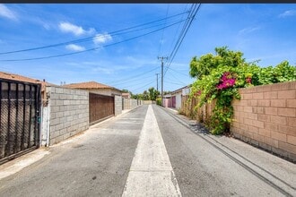 Building Photo - 11666 Magnolia St