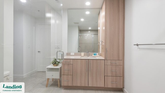 Building Photo - 5201 Leesburg Pike