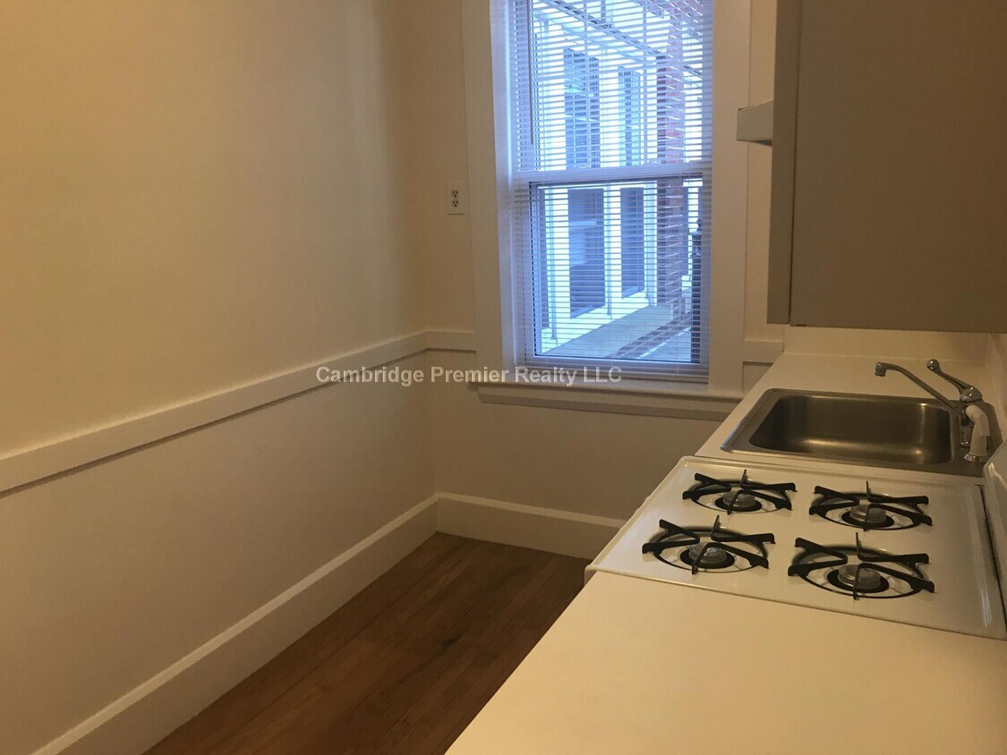 Foto principal - 152 Summer St