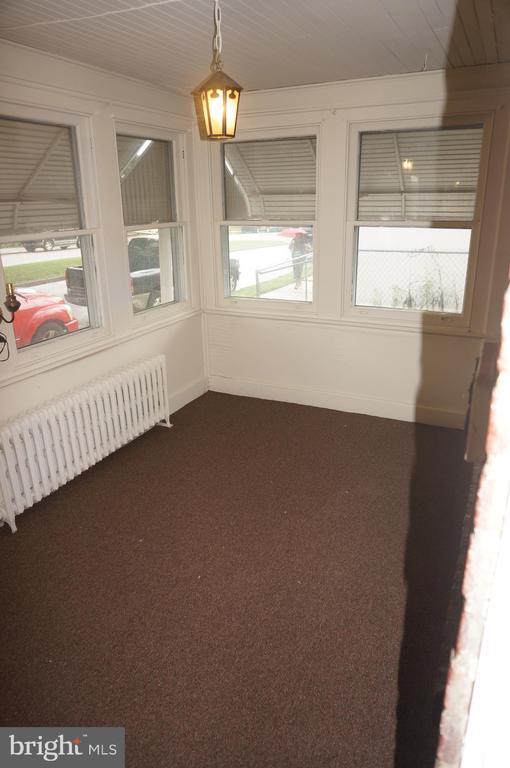 Primary Photo - 825 Haws Ave