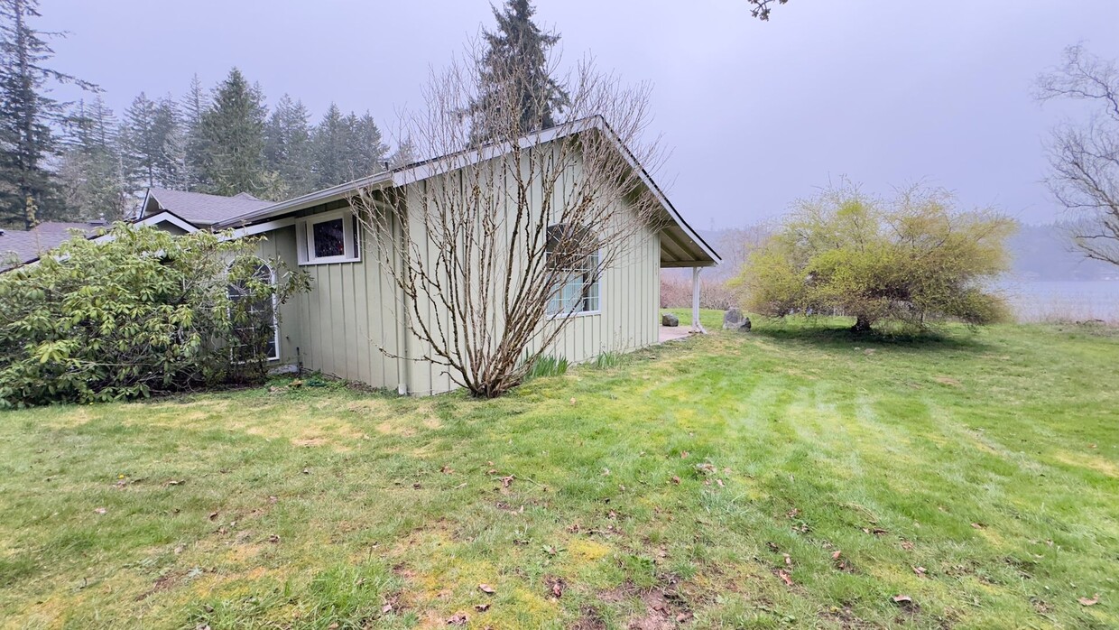Foto principal - Lakefront One Bedroom on Westside Olympia ...