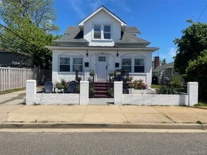 Building Photo - 610 Laurelton Blvd