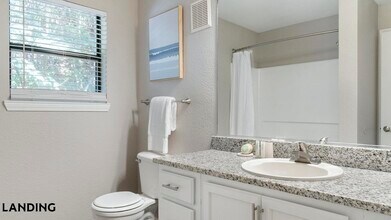 Building Photo - 4821 SW 48th Ave