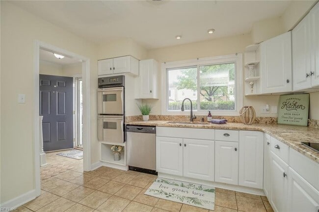 Building Photo - 590 Tenbee Ln