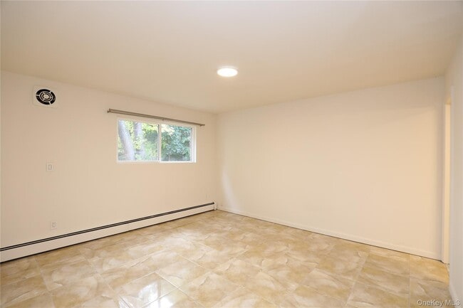 Foto del edificio - 30 Lamb Ave