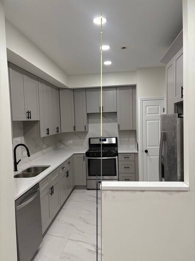 Foto del edificio - 1150 Regency Dr