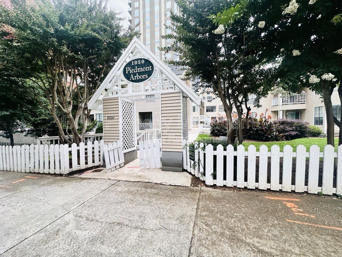 Photo - 1050 Piedmont Avenue Northeast