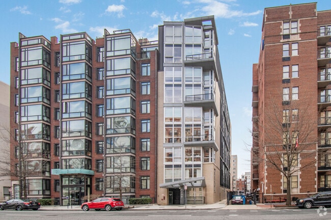 Building Photo - 1209 13th St NW