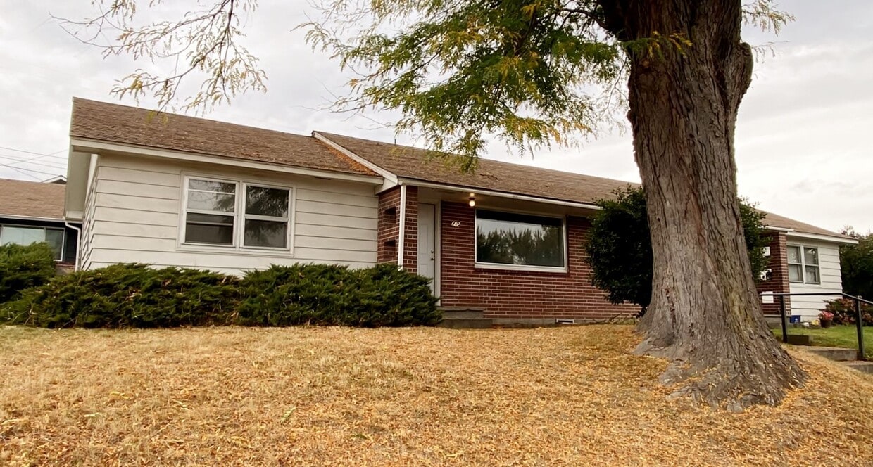 Primary Photo - Freshly Updated Duplex Unit