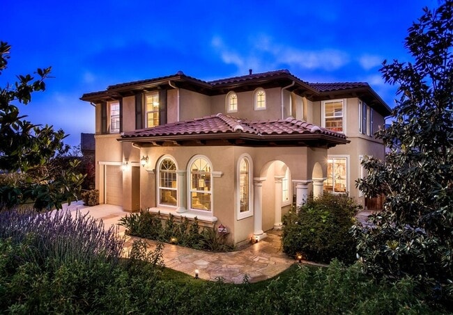 Building Photo - Beautiful San Elijo HIlls Home!