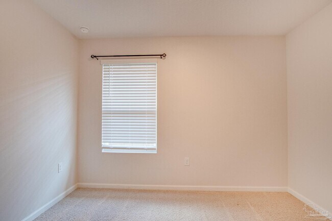 Building Photo - 7328 Lakeside Oak Ct