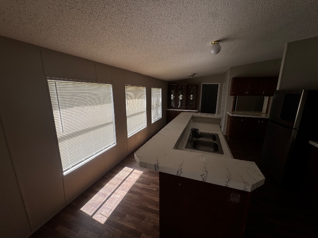 Building Photo - 144 Fox Meadow Dr