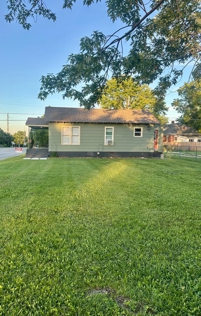 Side yard - 2406 E 4th St