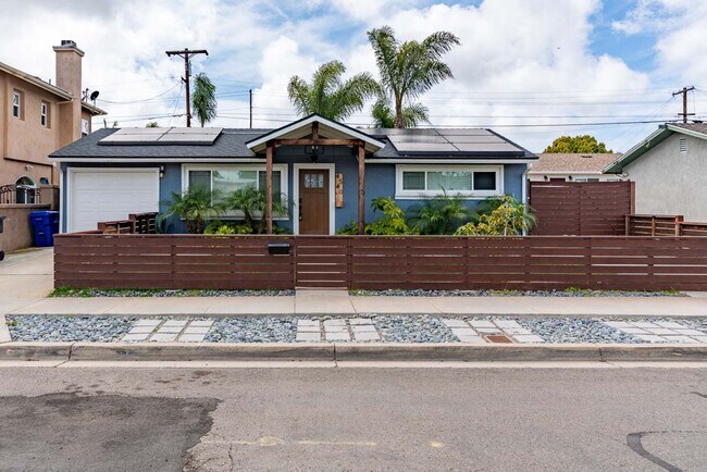 Building Photo - TROPICAL PARADISE *** 3/2*** SOLAR***MOVE ...