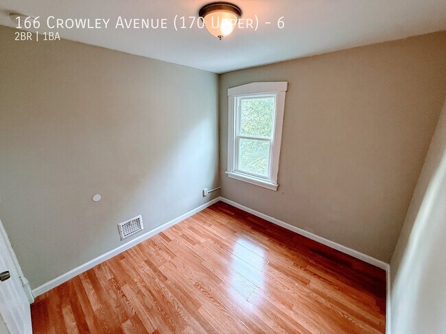 Foto del edificio - 166 Crowley Ave
