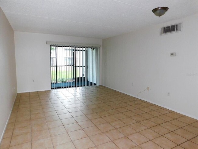 Building Photo - 403 Meadow Ln