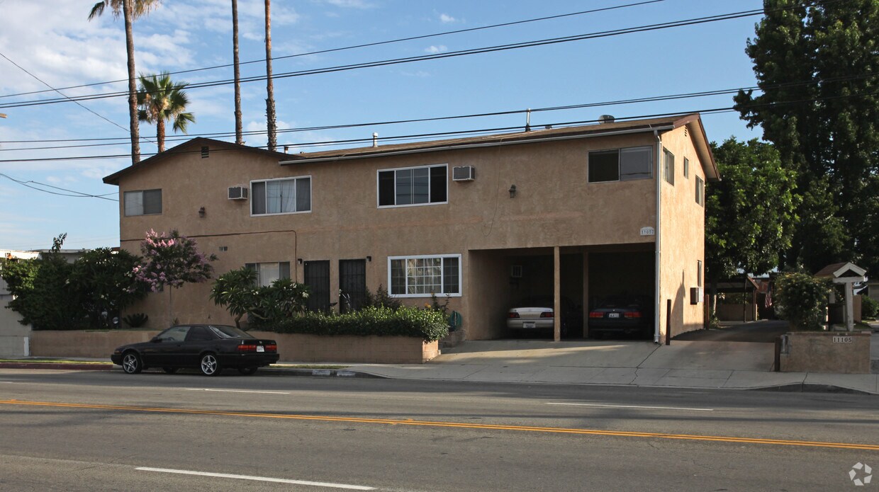 Primary Photo - 11057 Lower Azusa Rd