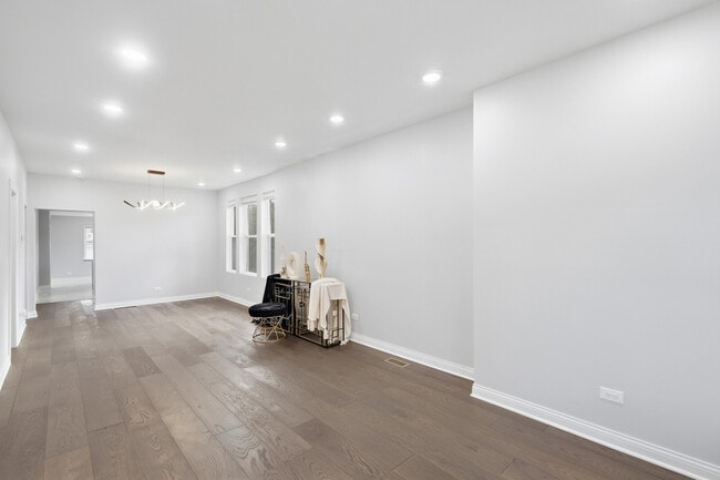 Foto del edificio - 7823 S May St