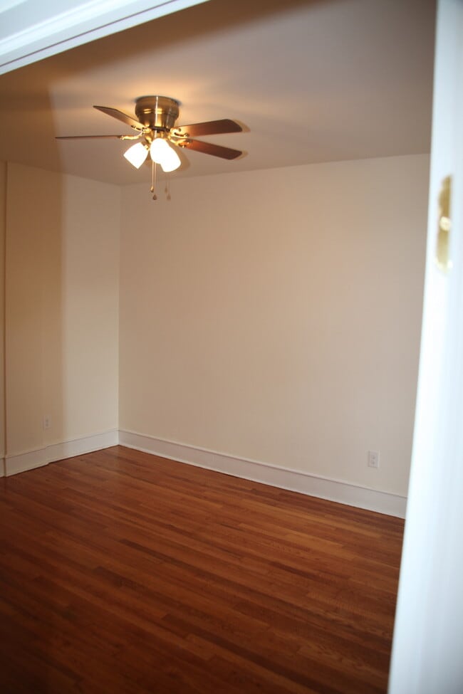 Interior Photo - Southmore Court