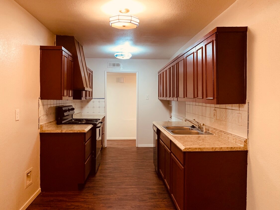 337 Trl, Garland, TX 75043 House Rental in Garland, TX