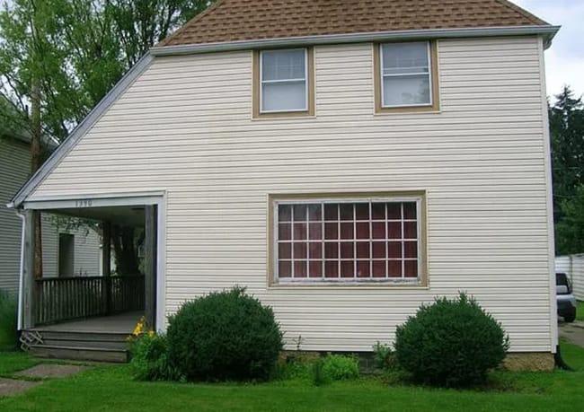 Building Photo - 1390 Ivydale Ave SW