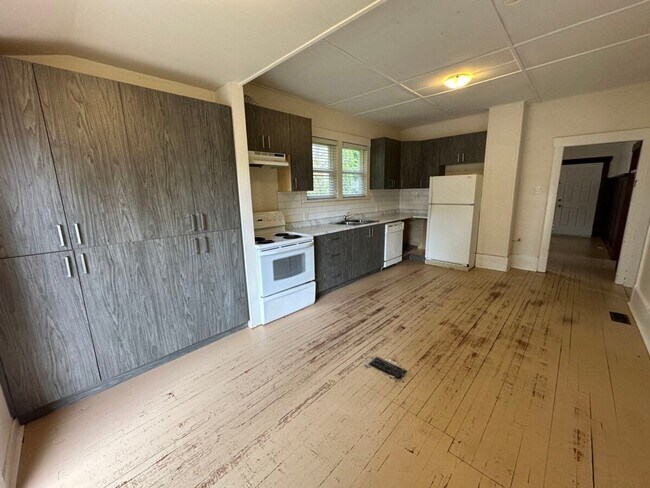 Photo du bâtiment - Rustic Charm Close to Downtown