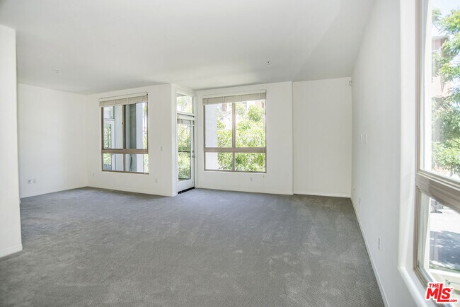 Foto del edificio - 13044 Pacific Promenade