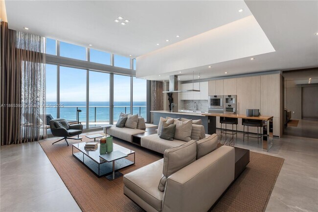 Foto del edificio - 15701 Collins Ave