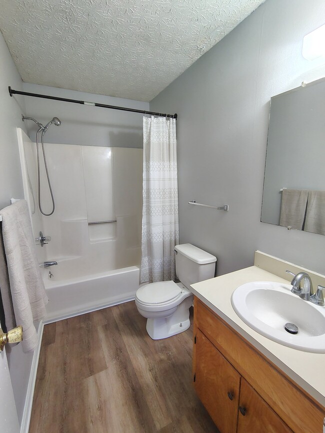 Building Photo - 16 Duiguid Dr