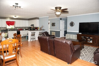 Building Photo - 122 Friar Tuck Ave