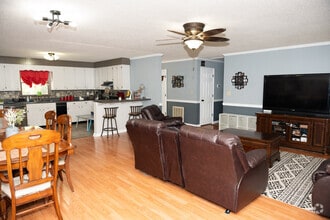 Building Photo - 122 Friar Tuck Ave