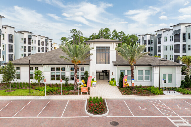 Clubhouse - Bainbridge Ponte Vedra